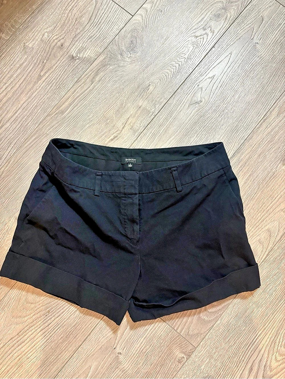 Babaton mid-rise black shorts